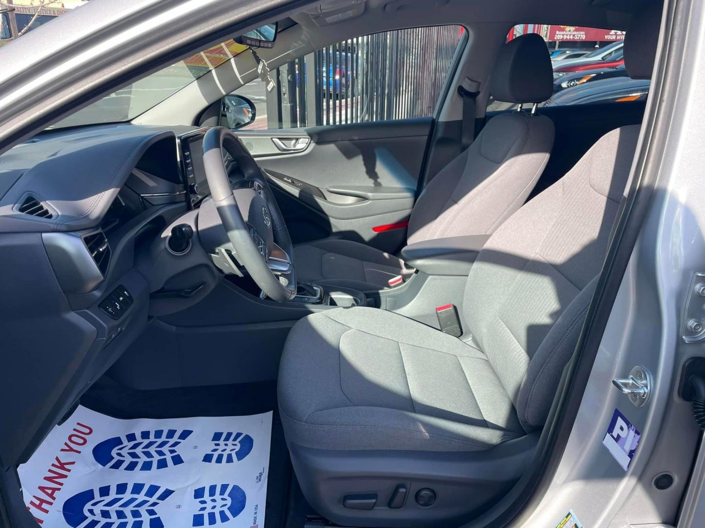 2020 SILVER /GRAY Hyundai Ioniq Plug-In Hybrid (KMHC75LD7LU) , located at 744 E Miner Ave, Stockton, CA, 95202, (209) 944-5770, 37.956863, -121.282082 - Photo#6